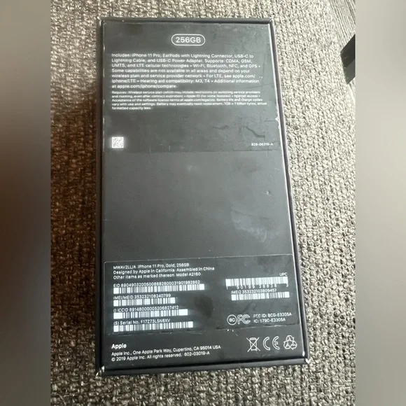 Unlocked iPhone 11 Pro 256 gb gold broken front screen